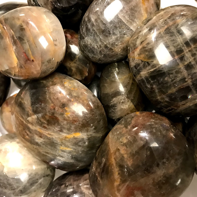 500g 4-5pcs Polished Black Moonstone Palm Stone Quartz Crystal Mineral Specimen